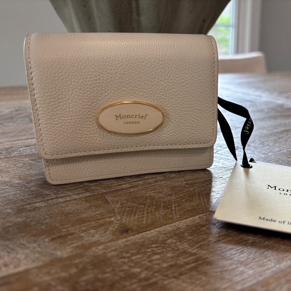 Moncrief 'Sloane' Wallet in Bridal Ivory (NWT) *Missing Chain*